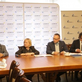 powiększ zdjęcie: III etap zbiorczej drogi południowej. Podpisano umowę z wykonawcą inwestycji