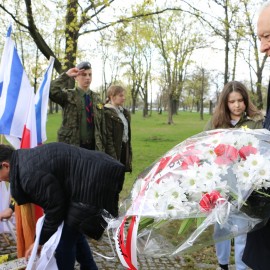 powiększ zdjęcie: Uczciliśmy pamięć powstania w getcie warszawskim