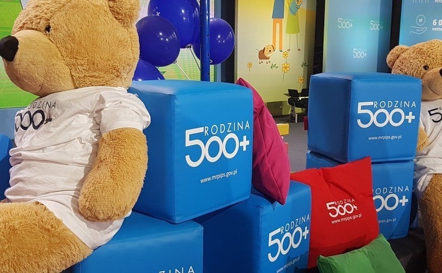 W maju ZUS rozpocznie wypłatę 500 plus dla uchodźców z Ukrainy