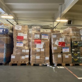 powiększ zdjęcie: Wyjechał kolejny transport darów dla potrzebujących Ukraińców