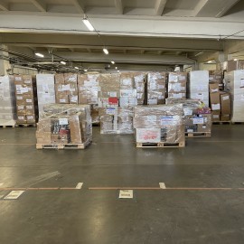 powiększ zdjęcie: Wyjechał kolejny transport darów dla potrzebujących Ukraińców