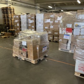 powiększ zdjęcie: Wyjechał kolejny transport darów dla potrzebujących Ukraińców