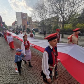 powiększ zdjęcie: Radośnie obchodziliśmy majowe święta. Było wiele atrakcji