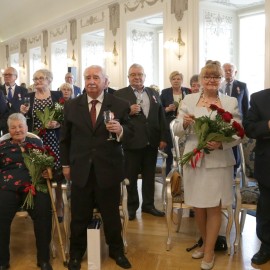 powiększ zdjęcie: Piękny jubileusz miłości i szacunku. 18 małżeństw świętowało Złote Gody