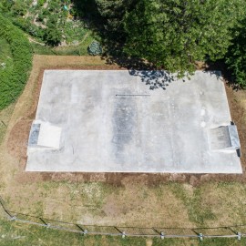 powiększ zdjęcie: LBO. Powstał pumptrack przy ul. Bydgoskiej. Wcześniej boisko i plac zabaw