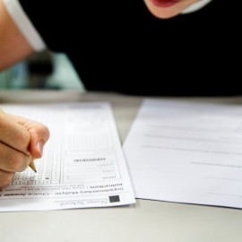 Ósmoklasiści rozpoczynają we wtorek egzaminy. Życzymy połamania piór