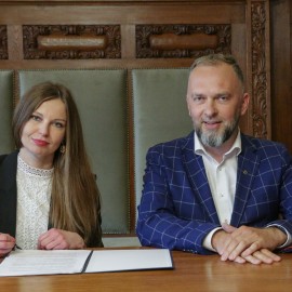 powiększ zdjęcie: Marta Bilejczyk – Suchecka odebrała nominację na stanowisko dyrektora LCK