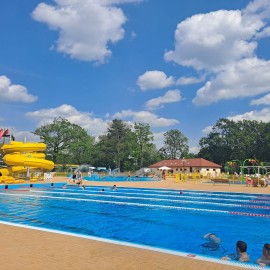 powiększ zdjęcie: Legnicki AquaFun już bije rekordy. I zaprasza na atrakcyjną zabawę i wypoczynek