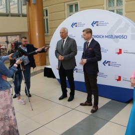 powiększ zdjęcie: Modelowa współpraca miasto-strefa