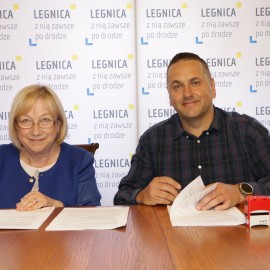 Umowa na remont Orlika podpisana