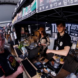 powiększ zdjęcie: Festiwal piw rzemieślniczych i foodtrucków w Legnicy