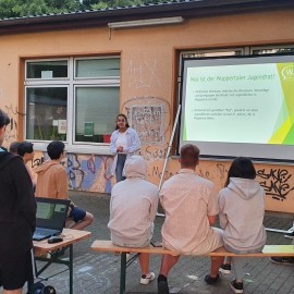 powiększ zdjęcie: Grupa legnickich uczniów wróciła z naszego partnerskiego miasta Wuppertal