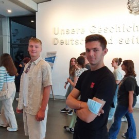 powiększ zdjęcie: Grupa legnickich uczniów wróciła z naszego partnerskiego miasta Wuppertal