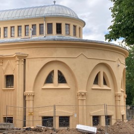 powiększ zdjęcie: Kolejny etap renowacji kaplicy cmentarnej. Zobacz jak przebiegają prace