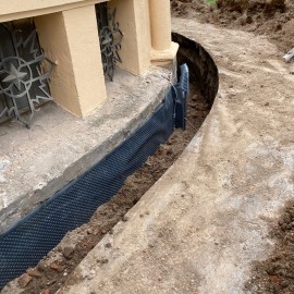 powiększ zdjęcie: Kolejny etap renowacji kaplicy cmentarnej. Zobacz jak przebiegają prace