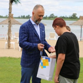 powiększ zdjęcie: Legnickie dzieci wypoczywają wspólnie z ukraińskimi na półkoloniach