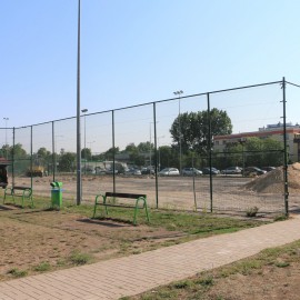 powiększ zdjęcie: Orlik przy ul. Polarnej będzie miał nową nawierzchnię. Jak przebiegają prace?