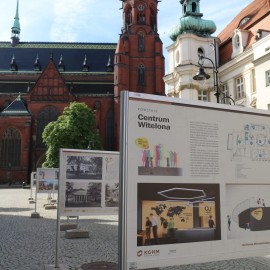 powiększ zdjęcie: Zapraszamy do Rynku na wystawę prezentującą dzieje Domu Strzeleckiego