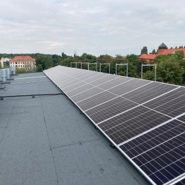 Termomodernizacja Zespołu Szkół Budowlanych. Zamontowano panele