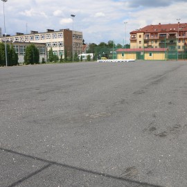 powiększ zdjęcie: Orlik przy ul. Polarnej będzie już niebawem miał nową nawierzchnię