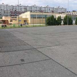 powiększ zdjęcie: Orlik przy ul. Polarnej będzie już niebawem miał nową nawierzchnię