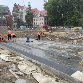 powiększ zdjęcie: Przebudowa placu Słowiańskiego. Prace w przejściu podziemnym