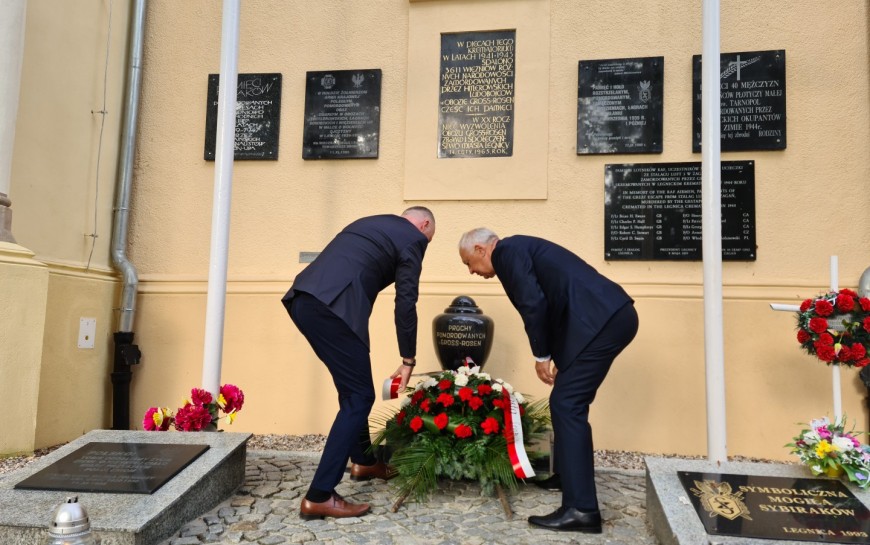 Złożono wieńce w 83. rocznicę wybuchu II wojny światowej