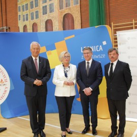 powiększ zdjęcie: Dolnośląska Inauguracja Roku Szkolnego 2022/2023 odbyła się w Legnicy