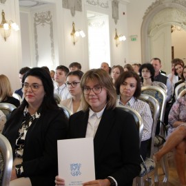 powiększ zdjęcie: Stypendia Prezydenta Legnicy dla najzdolniejszych uczniów