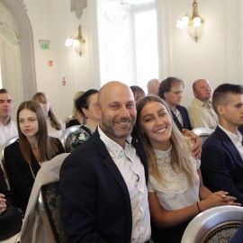powiększ zdjęcie: Stypendia Prezydenta Legnicy dla najzdolniejszych uczniów
