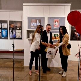 powiększ zdjęcie: Legnicki Satyrykon zawitał na salonach Warszawy