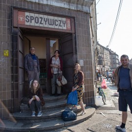 powiększ zdjęcie: Premiera serialu o powodzi tysiąclecia. Zdjęcia kręcono też w Legnicy