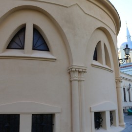 powiększ zdjęcie: Kolejny etap renowacji kaplicy cmentarnej już zakończony
