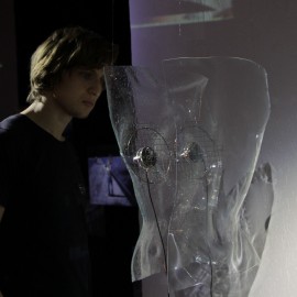 powiększ zdjęcie: Obejrzyj wyjątkową wystawę szkła artystycznego w legnickiej Galerii Sztuki