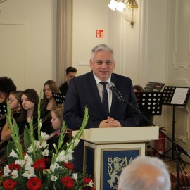 powiększ zdjęcie: Regionalne obchody Dnia Edukacji Narodowej w Legnicy