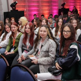 powiększ zdjęcie: 1. Międzynarodowe Forum Młodzieży rozpoczęte