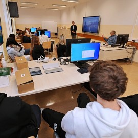 powiększ zdjęcie: Witelonka zaprasza uczniów do wirtualnej rzeczywistości