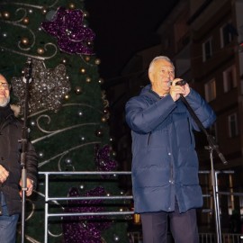 powiększ zdjęcie: W mikołajki rozbłysły nasze iluminacje i sprawiły radość