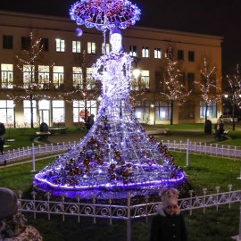 powiększ zdjęcie: W mikołajki rozbłysły nasze iluminacje i sprawiły radość