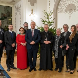 powiększ zdjęcie: Wigilia Narodów. Przedstawiciele mniejszości spotkali się przy stole