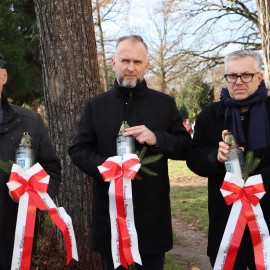 powiększ zdjęcie: Tradycyjnie już uczciliśmy pamięć bohaterów powstania wielkopolskiego