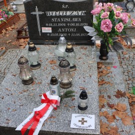 powiększ zdjęcie: Tradycyjnie już uczciliśmy pamięć bohaterów powstania wielkopolskiego
