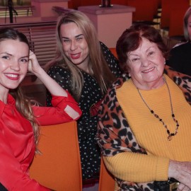 powiększ zdjęcie: Wieczór z miłością do siebie