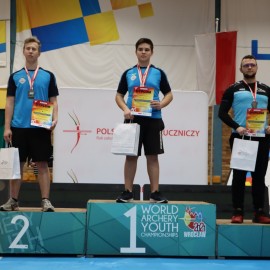 powiększ zdjęcie: Świetny występ legnickich łuczników podczas mistrzostw Polski. Gratulujemy