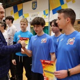 powiększ zdjęcie: Świetny występ legnickich łuczników podczas mistrzostw Polski. Gratulujemy