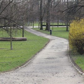 Legnicki Park Miejski po zimie budzi się do życia. Zobacz co jest robione