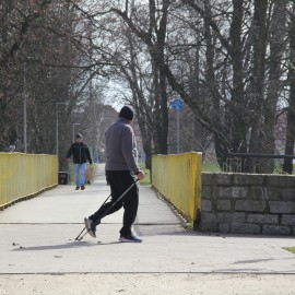 powiększ zdjęcie: Legnicki Park Miejski po zimie budzi się do życia. Zobacz co jest robione