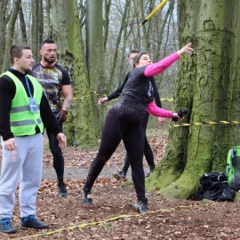 powiększ zdjęcie: I Legnicki Bieg z Przeszkodami. Pokonali zasieki, bagno i własne słabości
