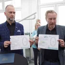 powiększ zdjęcie: Nowy gabinet dentystyczny w legnickiej szkole podstawowej