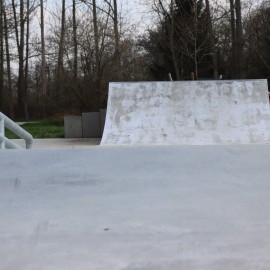 powiększ zdjęcie: LBO 2022. Przy ul. Bydgoskiej powstał mini skatepark dla najmłodszych